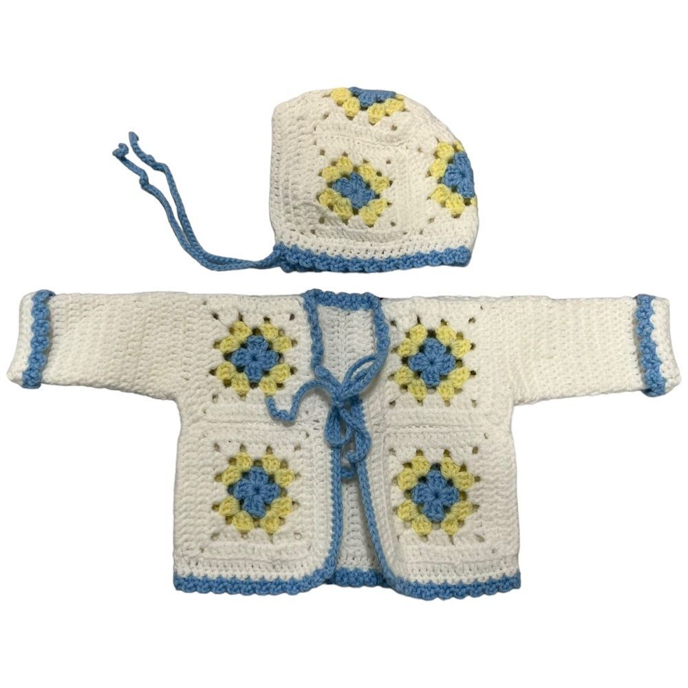 Hand Knit Infant 2 pc Babies Matinee
Set White / Blue / Yellow